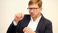 Holdinga "LNK Group" padomē darbu sāk finansists Valdis Siksnis