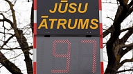 LVC aicina autovadītājus trešdien ievērot ātruma ierobežojumu uz Ventspils šosejas pirms tilta pār Lielupi