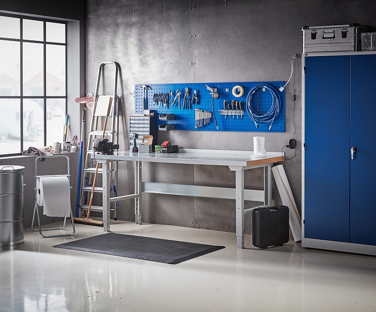 Industriālo un ražošanas telpu aprīkojums: nemainīgi svarīga investīcija 