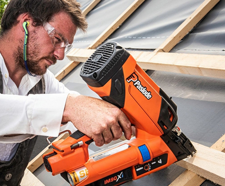 Paslode instrumenti: efektivitāte un mobilitāte būvniecībā