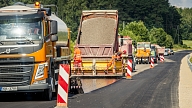 54 valsts autoceļu posmos notiek remontdarbi