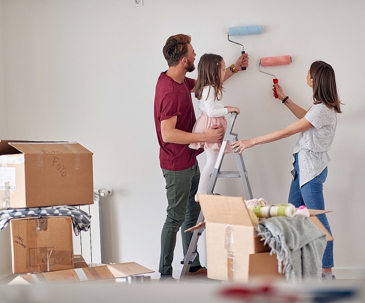Kā paša spēkiem atjaunot mājokļa sienas? Skaidro eksperts