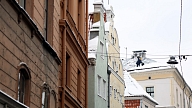 Par 22 421 eiro restaurēs Durbes muižas kalpu mājas jumtu