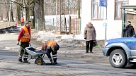 Rīgas domei pērnā gada budžetā pāri palikuši ielu remontiem paredzēti 10,67 miljoni eiro