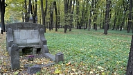 Rīgas dome neiebilstu, ja valsts izpirktu Lielos kapus