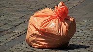 Neskatoties uz tarifu samazinājumu, atsevišķiem klientiem Liepājā pieauguši rēķini par atkritumu izvešanu