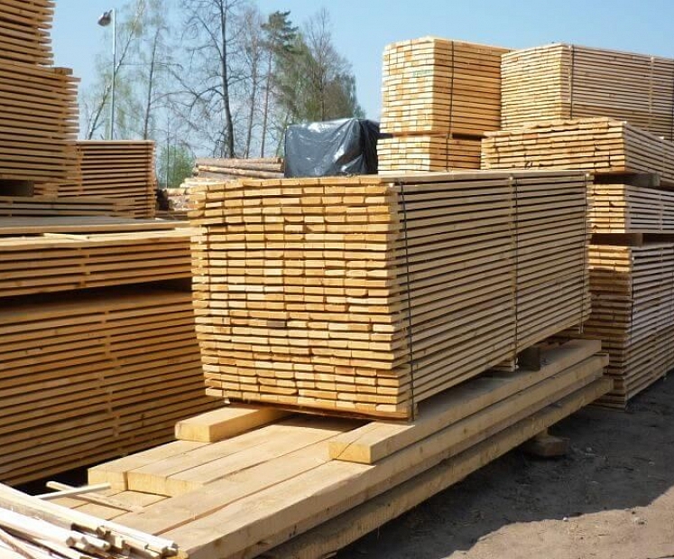 Zāģmateriāli – daudzpusīgi risinājumi mūsdienīgai būvniecībai