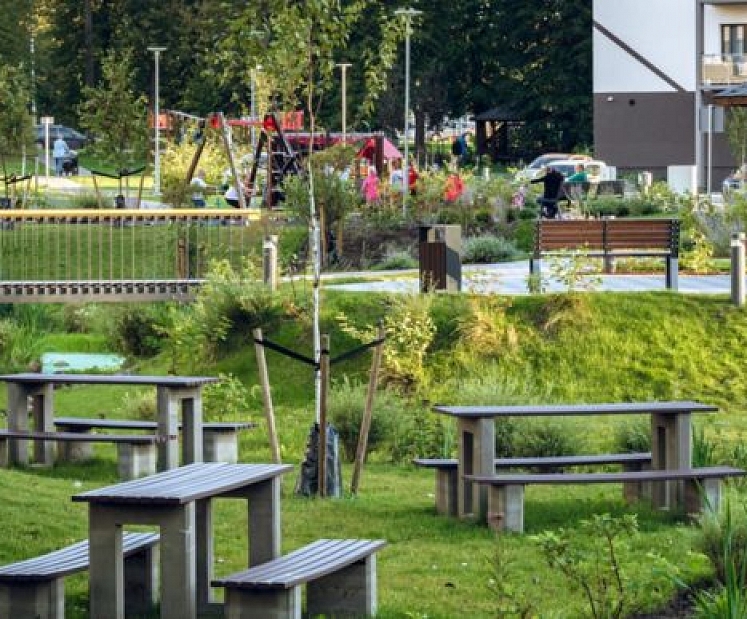 No betona džungļiem līdz ziedu pļavām: kā attīstīt pilsētu, nekaitējot dabai?