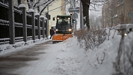 Rīgas dome atbalsta pāreju uz centralizētu ietvju kopšanu ziemā
