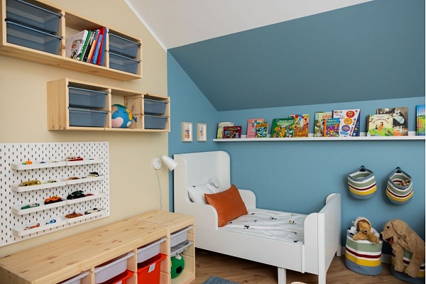 Pirms un pēc: Kā iekārtot nelielu istabu vairākiem bērniem?