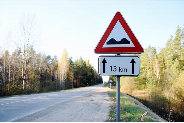 Vāc parakstus par Ventspils-Kuldīgas autoceļa posma ātrāku sakārtošanu