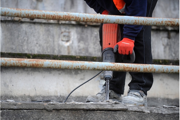 Sākta trīs daudzdzīvokļu māju renovācija Olaines novadā