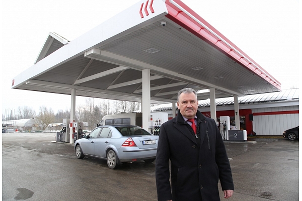 KP atļauj Lietuvas "Vaizga" iegādāties "Petrol Property" un vienlaikus ierosina arī lietu par nepaziņotu apvienošanos