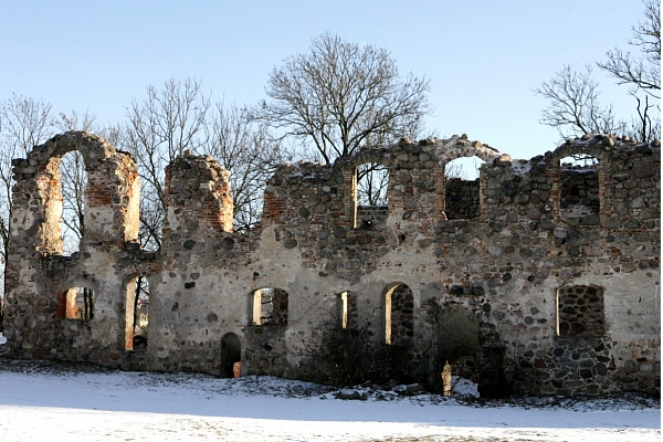 Dobeles Livonijas ordeņa pils kapelu piemēros muzeja vajadzībām