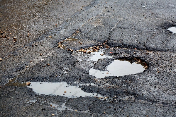 "Latvijas autoceļu uzturētājs" pabeidzis bedru masveida remontu uz valsts autoceļiem ar lielāko satiksmes intensitāti