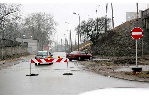 Arī ceturtdien uz noteiktu laiku būs slēgta uzbrauktuve no Loka maģistrāles uz Jelgavas šosejas