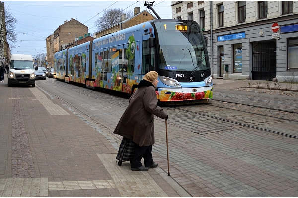 Pēc trīs gadus ilgiem darbiem Krišjāņa Barona iela Rīgā beidzot pieņemta ekspluatācijā