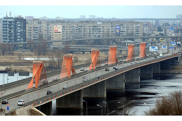 Līdz 7.augustam pagarināti satiksmes ierobežojumi uz Rīgā esošā Dienvidu tilta