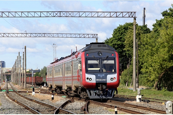 Par mēnesi pagarina pieteikumu pieņemšanu dzelzceļa elektrifikācijas iepirkumā kvalifikācijas kārtai