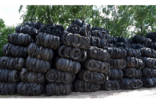 Asociācija: No Latvijas atkritumu poligoniem izvestas jau vairāk nekā 433 tonnas nolietoto riepu