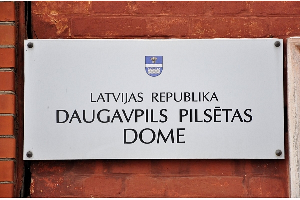Līgumu ar korupcijas skandālā iesaistīto "Modus būve" Daugavpils dome varētu lauzt divu mēnešu laikā