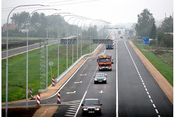 Kapitālieguldījumi pērn veikti 826,6 kilometros Latvijas valsts autoceļu