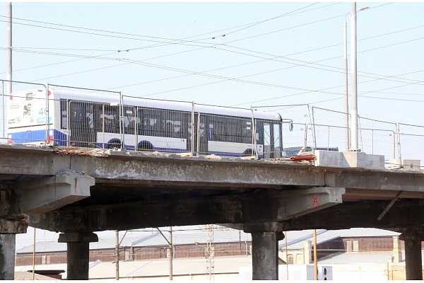 Eksperts: Slēdzot Deglava tiltu, vispirms jāsāk ar sabiedriskā transporta organizēšanu