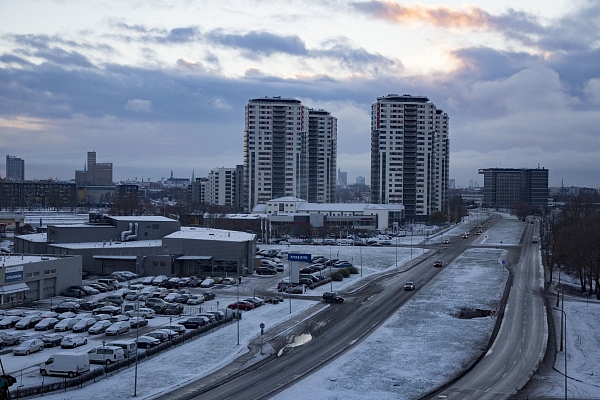 Informēs par Lietuvas uzņēmuma plāniem būvēt divas biroju ēkas Skanstē