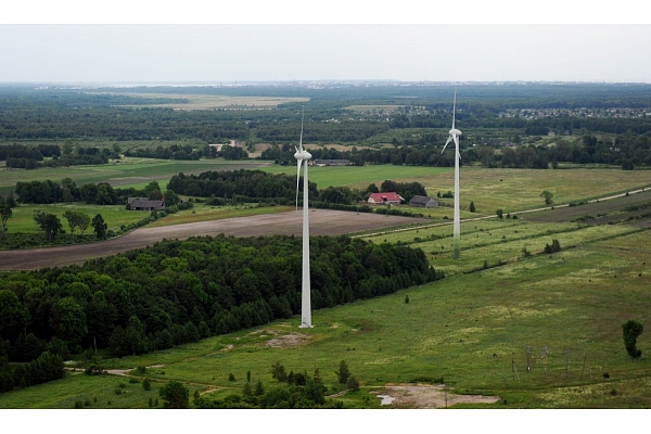 Jelgavas novadā apspriedīs ieceri būvēt vēja elektrostaciju parku noraktā kūdras purvā