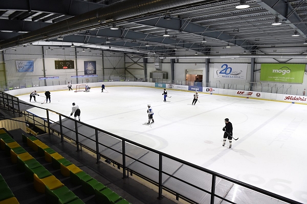 Daugavas stadiona ledus halles projektētāju varētu paziņot rīt