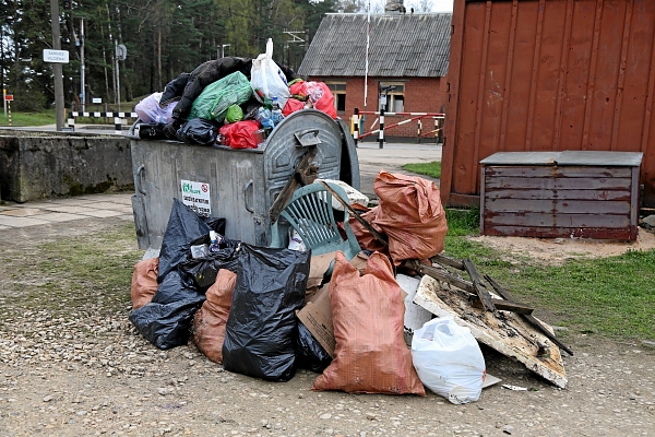 papildināta - KP nesaskata juridiskus šķēršļus, lai Rīgas dome atsauktu atkritumu apsaimniekošanas līgumu uzteikumus