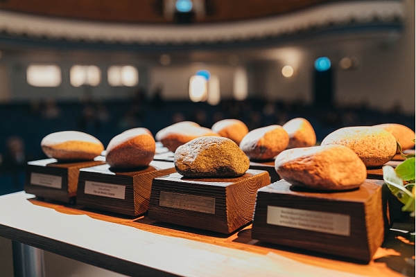 Balso par apbalvojumam “Būvindustrijas lielā balva” nominētajiem internetā!