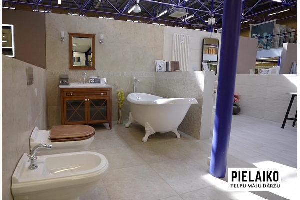 "Reaton" vannas istabas būvniecība: Pielaiko telpu, māju, dārzu