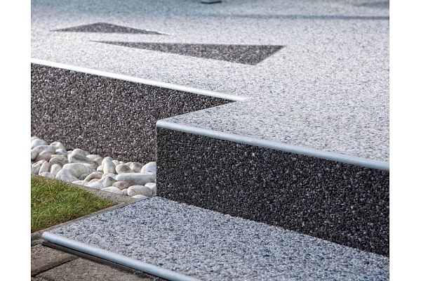 Mūsdienīgā hidroizolācija terasēm, balkoniem un jumtiem: droša un estētiska ar akmens paklāja pārklājumu