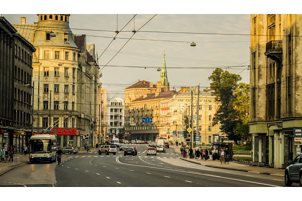 Rīgas satiksmes jomas mērķdotāciju prioritātes 2022. gadā – ielu seguma sakārtošana, drošība un pilsētvides uzlabošana