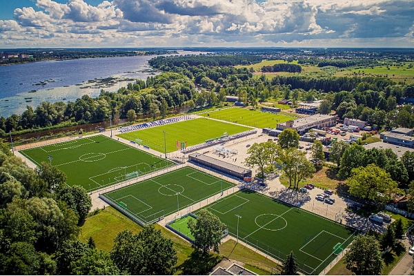 Rīgā atklāts Latvijā lielākais privātais sporta komplekss