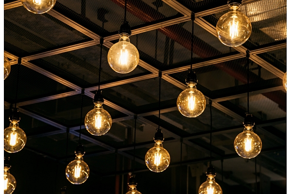 Kā ietaupīt elektroenerģiju veikalā, nezaudējot komfortu