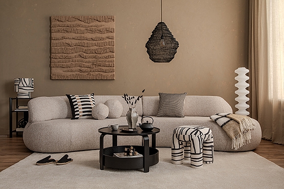 Kā izvēlēties dīvānu viesistabai: padomi praktiskai izvēlei