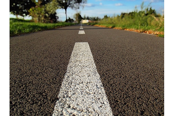 Kāds asfalts atrodas uz Latvijas autoceļiem?