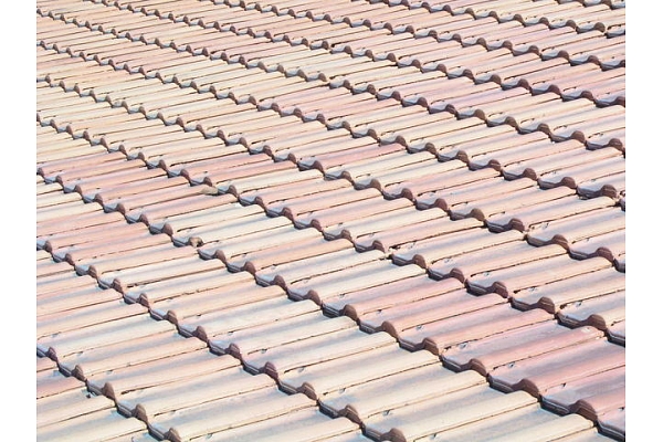 Jaunmārupes pamatskolas baseina ēkas jumta konstrukcijas gatavi labot divi pretendenti