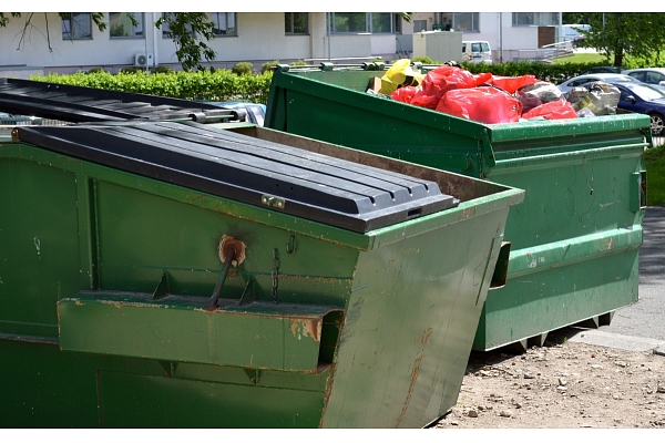 Pēc garām diskusijām Rīgas dome atbalsta kopsabiedrības veidošanu atkritumu apsaimniekošanai