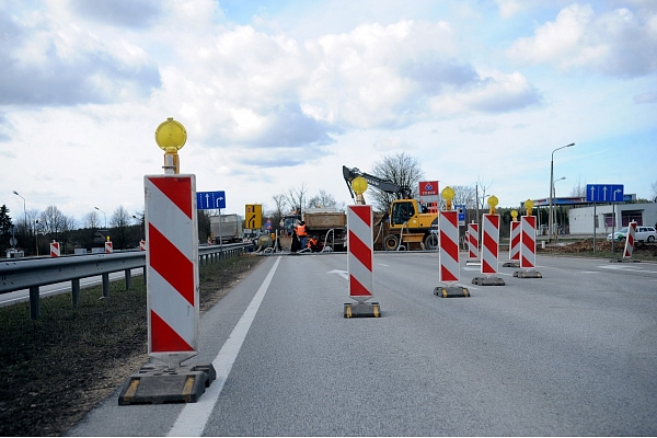 Grants ceļu pārbūvi Vaiņodes novadā veiks 