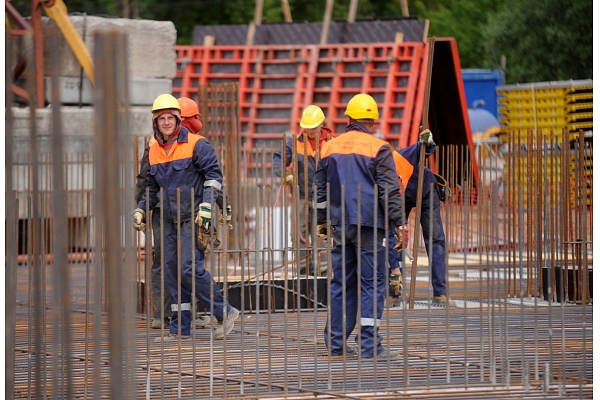 VDI sāk pārbaudīt būvniecības uzņēmumus par darba aizsardzības prasību ievērošanu