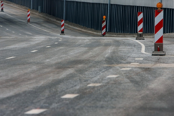 Autoceļa Jelgava-Kalnciems posmā būvniekiem "Lemminkainen Latvija" uzdots novērst defektus