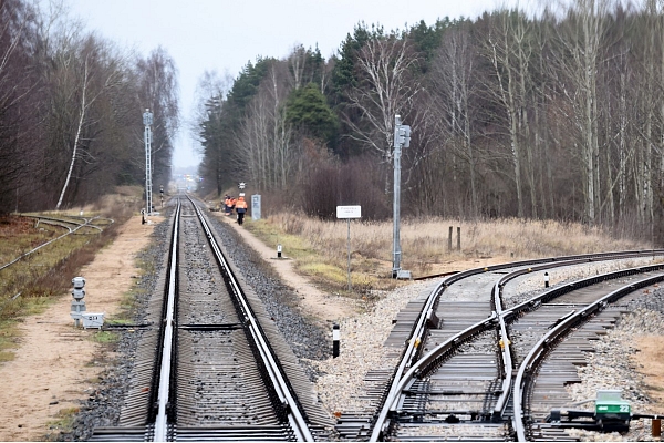 Pirmās instances tiesa noraida iedzīvotāju prasību koriģēt "Rail Baltica" trases novietojumu Latvijā