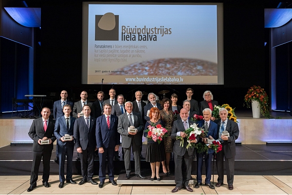 Apbalvoti "Būvindustrijas lielās balvas 2017" laureāti (FOTO)