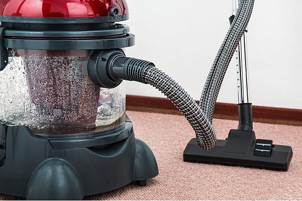Kā iztīrīt paklāju? 7 noderīgi ekspertu padomi