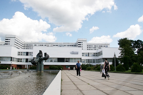 Austrumu slimnīca tiesāsies par dzesēšanas iekārtas remonta radītajiem zaudējumiem 169 000 eiro apmērā