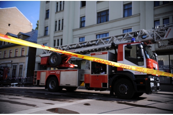 Būvvalde: Sprādzienā izpostītā ēka Brīvības ielā Valmierā nerada draudus apkārtējiem