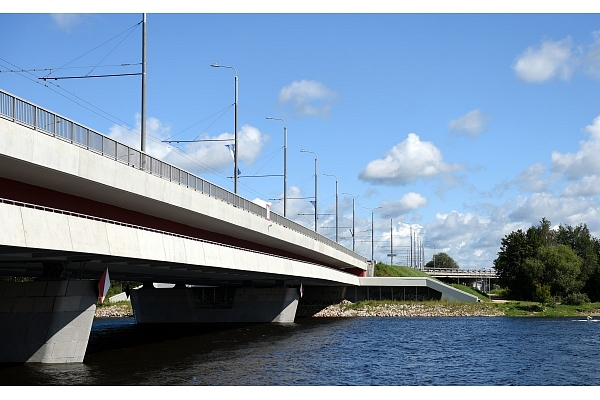 Rīgas dome atbalsta papildus 13 miljonu piešķiršanu Salu tilta rekonstrukcijai